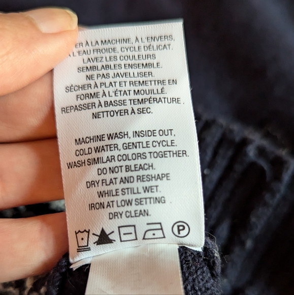 Size Lg Petite, Reitmans GUC navy blue with white & light blue bottom accents - Picture 4 of 11